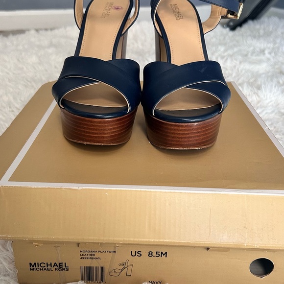 Michael kors platform sandals - Picture 2 of 8